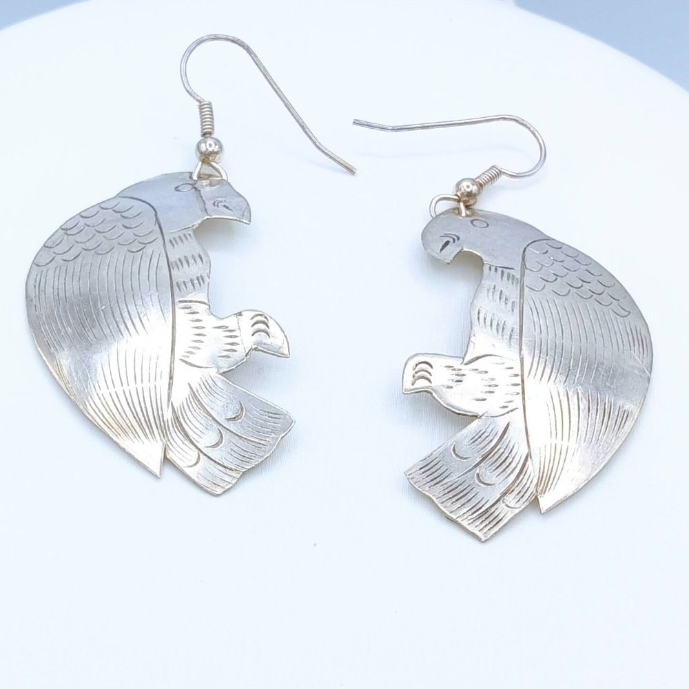 Vintage Silver Bird Tooled Etched Dangle Earrings - Picture 4 of 12